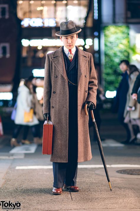 Fedora Outfit, Japanese Advertising, Vintage Dress Shoes, Fashion 23, Harajuku Street Style, Brown Leather Dress Shoes, Vintage Street Fashion, Express Fashion, Brown Leather Dress