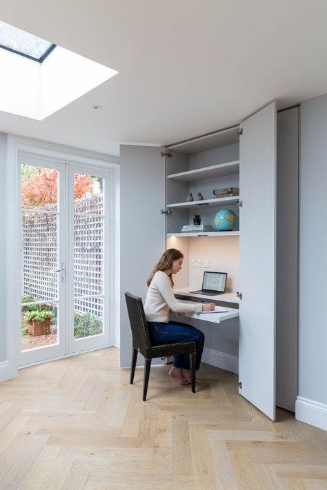 Hidden Sliding Door, Hidden Desk, Door Aesthetic, Home Office Closet, Office Photos, Wardrobe Bedroom, Office Cupboards, Closet Office, Interior Design Per La Casa