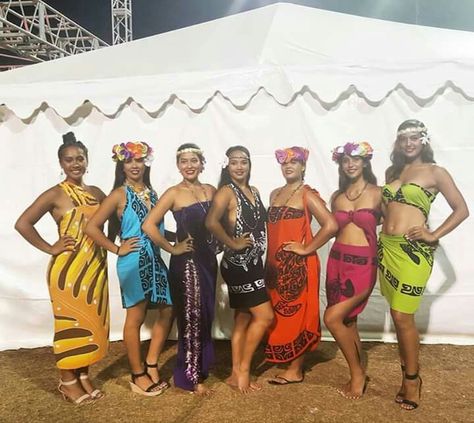 Cook island beauties Cook Island, Island Wear, Island Dress, Island Fashion, Different Dresses, Cook Islands, Dance Costumes, Interesting Art, How To Make An