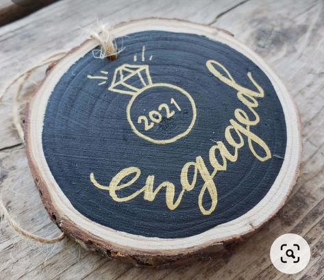 Engraved Ornaments, Wood Slice Art, Laser Engraved Ideas, Engagement Ornaments, Diy Ornaments, Christmas Wood Crafts, Wood Slice Ornament, Hand Paint, Hand Painted Wood