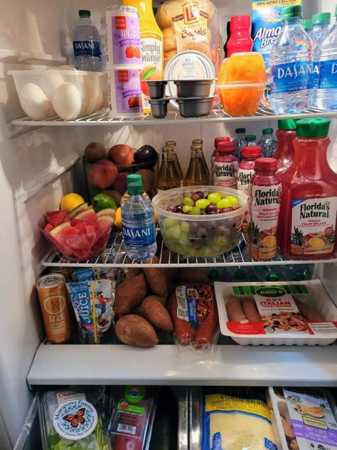 Foodstuffs In Fridge, Full Refrigerator Food, Food Stuff In Fridge, Fridge Food Ideas, Food Format, Apartment Fridge, Food In Fridge, Fridge Aesthetic, Dream Fridge