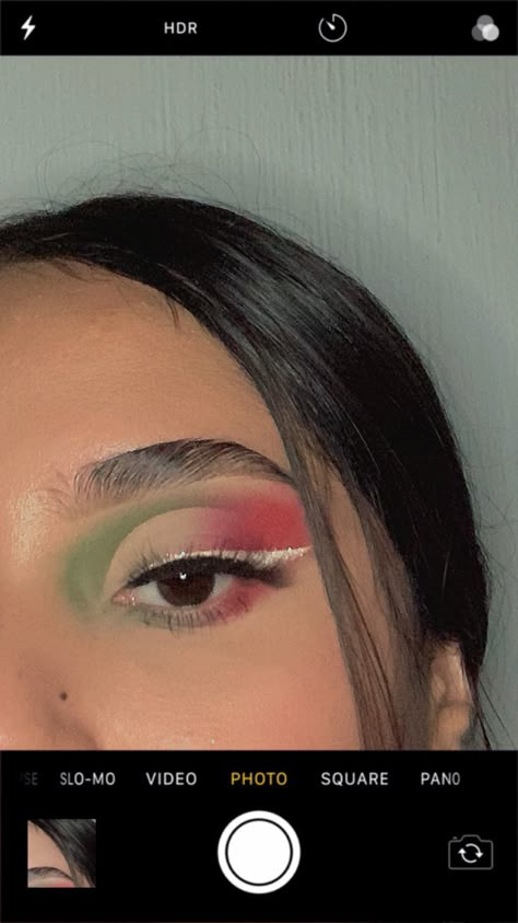 Maquillaje con colores verde, blanco y rojo💚🤍❤️ 16 De Septiembre Makeup Ideas, Mexican Makeup, Shimmer Eye Makeup, Buttocks Workout, Disney Sketches, Smokey Eye Makeup, Diy Makeup, Make Me Up, Eyeshadow Looks