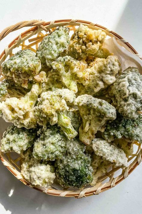 Nori Salted Crispy Broccoli - Okonomi Kitchen Homemade Vegan Butter, Okonomi Kitchen, Crispy Broccoli, Vegan Lemon Bars, Tempura Recipe, Vegan Japanese, Tempura Batter, Broccoli Recipes, Perfect Side Dish