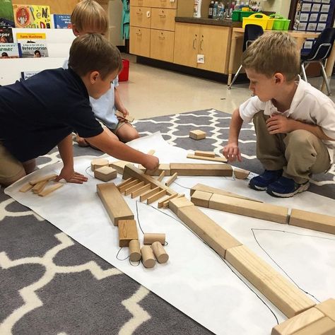 My students wondered how our skeleton was made and how it worked. To help them discover the answer, we traced our friends and used building blocks to represent our bones. The kids used my x-rays, books, and posters to help them make accurate representations of their skeletal systems. Body Preschool, Human Body Activities, People Who Help Us, All About Me Preschool, Human Body Unit, Body Study, X Rays, Human Body Systems, Preschool Science