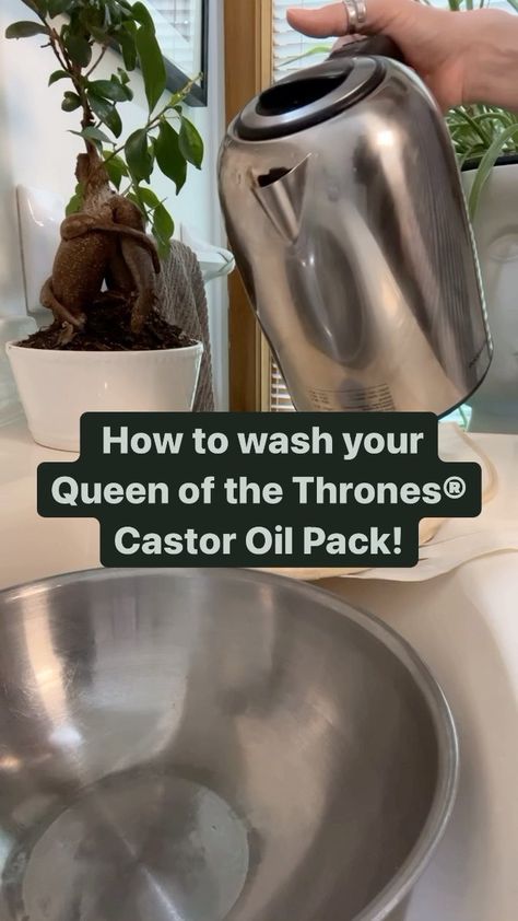 How To Wash Castor Oil Pack, Queen Of Thrones Castor Oil, How To Make A Castor Oil Pack, Castor Oil Packs Diy, Diy Castor Oil Packs, Benefits Of Castor Oil Packs, Castor Oil Pack Benefits, Diy Cleaning Spray, Bio Hacking