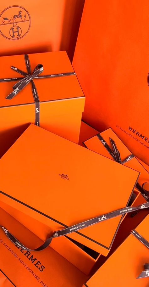 Hermes Astetic, Hermes Box Aesthetic, Christmas Orange Aesthetic, Hermes Aesthetic Fashion, Hermes Aesthetic Wallpaper, Orange Luxury Aesthetic, Hermes Branding, Hermes Moodboard, Orange Moodboard Aesthetic