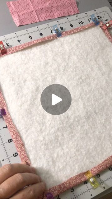 Cluck Cluck Sew Tutorials Free Pattern, Quilt As You Go Tutorial Easy Videos, Kwandi Quilts Tutorial, Kawandi Tutorial, Kwandi Quilting, Kawandi Quilt Tutorial, Qayg Patterns, Kawandi Quilting, Unusual Quilts