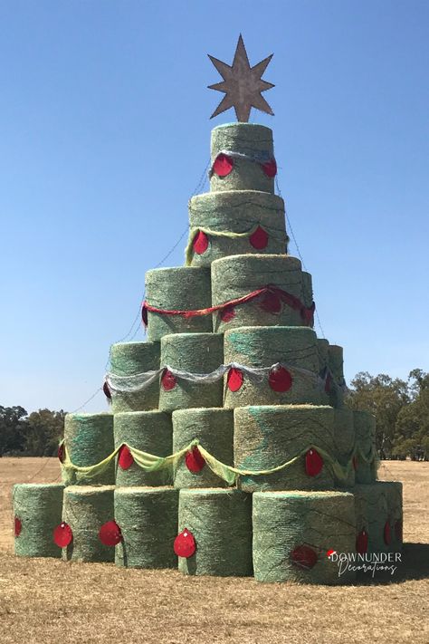 Featured with a presents and Santa & Mrs Claus in Central Victoria. 2019 #AussieChristmas Hay Bale Christmas Tree, Christmas Hay Bales, Hay Bale Christmas, Hay Bale Fall Decor, Thanksgiving Tables, Christmas Bazaar, Farm Christmas, Aussie Christmas, Fall Flower Arrangements