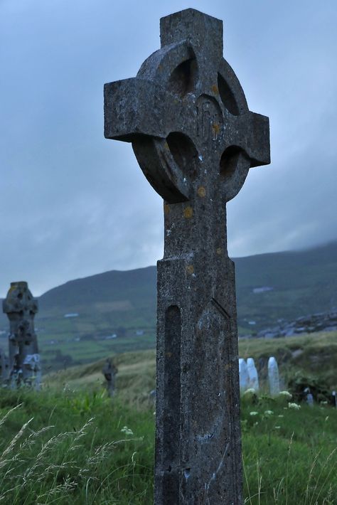 Celtic Cross ~ County Kerry, Ireland Celtic Ireland, Cross County, Celtic Crosses, Beautiful Ireland, Irish Blessings, Ancient Ireland, Images Of Ireland, Kerry Ireland, Celtic Heritage