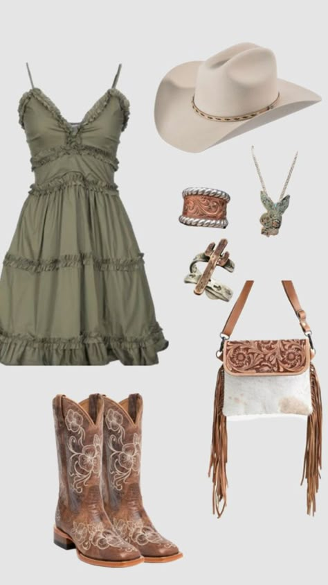 Cowgirl Outfits Aesthetic, Country Girl Outfits, Outfit Vaquero, Cute Cowgirl Outfits, Country Festival, Casual Country Outfits, Cowgirl Style Outfits, Country Fits, Leather Fringe Bag