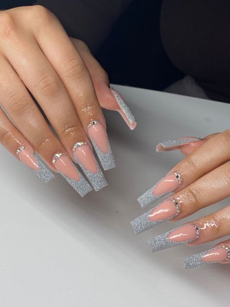 French Silver Glitter Nails, Silver French Tip Nails With Rhinestones, Grey French Tip Nail Designs, Grey French Tip Acrylic Nails, Dark Grey French Tip Nails, Grey Nail French Tip, Silver Nails Medium Length, Silver Coffin French Tip Nails, Silver Acyrilics Nails