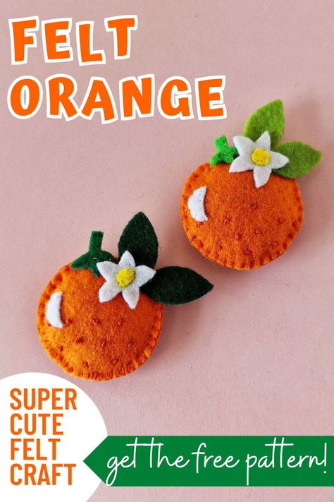 These adorable felt oranges are a super cute hand sewing project for spring and summer. These DIY felt oranges are perfect to use for decorating your kitchen. Place them on a tiered tray, add a dowel rod to the bottom to display in a flower pot, fill a bowl with DIY plush felt fruit, or add a magnet to the back to use them as a super cute refrigerator magnet. Orange Plushie, Easy Hand Sewing, Felt Food Pattern, Felt Orange, Halloween Felt Crafts, Minion Craft, Felt Plushie, Lemon Crafts, Felt Food Patterns