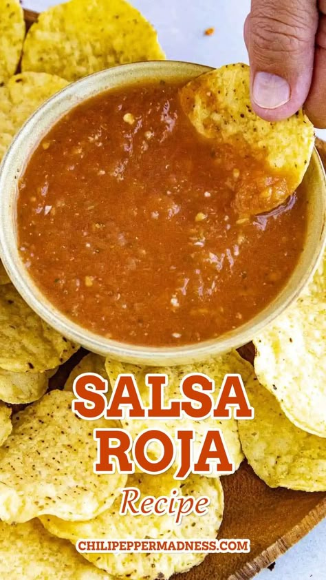 Dipping a chip into the homemade Salsa Roja. Mexican Salsa Recipes, Easy Homemade Salsa, Chili Pepper Recipes, Delicious Dips, Mexican Sauce, Homemade Salsa Recipe, Mexican Salsa, Hot Sauce Recipes, Taco Pizza