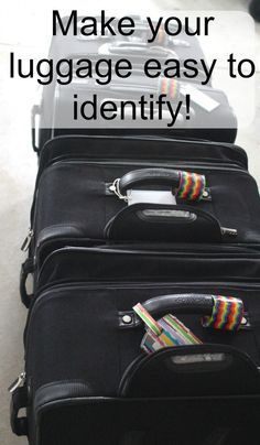 Mark your suitcases this way. Easy to identify luggage! Cricut Suitcase Ideas, Luggage Identifiers Ideas, Luggage Tags Diy, Luggage Ideas, Luggage Identifiers, Travel Map Diy, Best Travel Luggage, Diy Luggage, Travel Tags