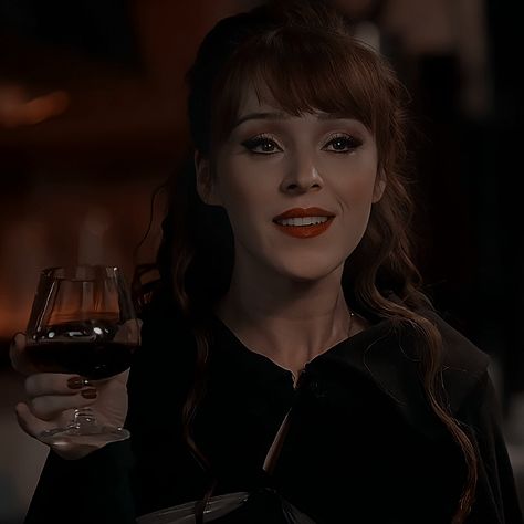 Happy Birthday Ruth, Supernatural Rowena, Rowena Macleod, Supernatural Impala, Ruth Connell, Writing Prompts Funny, Supernatural Pictures, Supernatural Funny, Best Moments