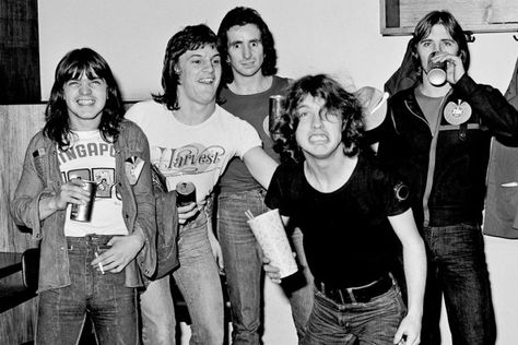 London's Red Cow pub bore witness to AC/DC's first concert on British soil on April 23, 1976. Classic Rock Artists, Malcolm Young, Ac Dc Rock, Dimebag Darrell, Bon Scott, Brian Johnson, Angus Young, Rock Artists, Steve Perry