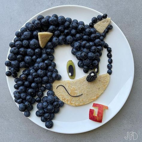 Sonic Pancakes, Mickey Mouse Pancake, Sonic Breakfast, Sonic Food, Dog Bread, Amazing Food Decoration, Food Art For Kids, Food Sculpture, Fun Snacks For Kids