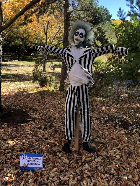 Scarecrow Festival in the Ashton Gardens at Thanksgiving Point (Lehi, UT) Scarecrows For Garden Ideas, Beetlejuice Scarecrow, Scarecrow Contest Winners, Scarecrow Ideas For Contest, Scarecrow Contest, Billy Butcherson, Scarecrow Ideas, Scarecrow Festival, Scarecrows For Garden