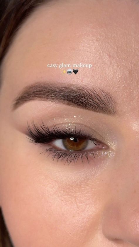 Hoco Light Makeup, Subtle Hoco Makeup, Homecoming Glam Makeup, Minimalist Glitter Eye Makeup, Simple Event Makeup, Easy Cute Eye Makeup, Glittery Natural Makeup, White Hoco Makeup, Simple Sparkle Eye Makeup