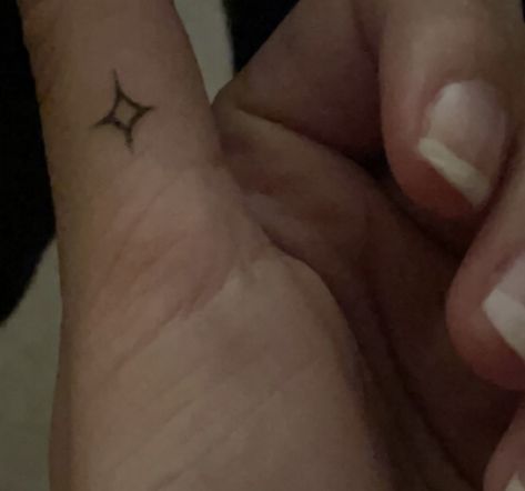 #stickandpoke #tattoo #tattooideas #art #fingertattoos #aesthetic #star Small Stick And Poke Tattoo Meaningful, Sick And Poke Tattoos Small, Stick And Poke Hip Tattoo, Teeny Tiny Tattoos, Stick N Poke Finger Tattoos, Star Stick N Poke, Stick And Poke Tattoo Star, Flower Stick N Poke, Stick And Poke Tattoo Ideas Meaningful