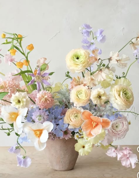 Wildflower Centerpieces, Flowers Instagram, Spring Pastels, Shower Centerpieces, 2024 Wedding, Floral Ideas, Pastel Wedding, Wildflower Wedding, Pastel Flowers