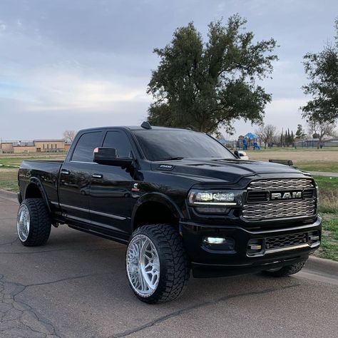 5th Gen Cummins, Ram Lowered, Ram 3500 Cummins, Dodge Ram Accessories, Lifted Ram, Dodge Ram Lifted, Ram Trucks 1500, Dodge Diesel Trucks, 2018 Dodge Challenger Srt