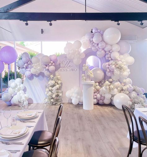 Livin’ for a lilac moment ☁️💜 Acrylic Sign @laserlabco Arches & Cake Plinth @luxeeventhireadelaide Balloons us 🥰🥰 Cake… | Instagram Lilac Themed Birthday Party, Lilac Baby Shower Ideas, Cake Plinth, Quince Colors, Lilac Baby Shower, Cake Instagram, Lavender Baby Showers, Purple Birthday, Birthday Brunch