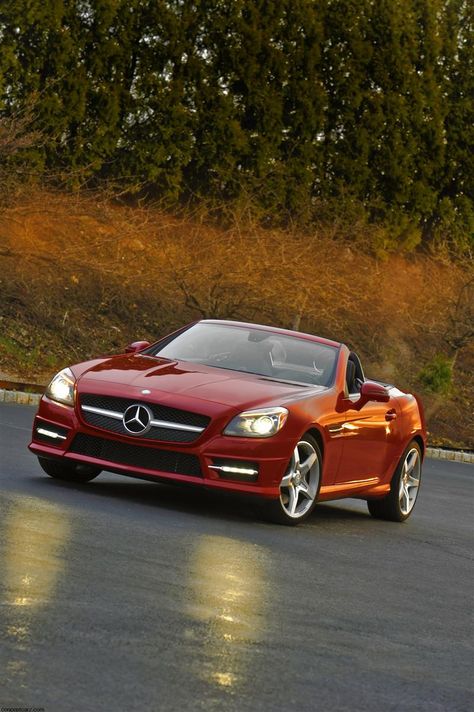 2012 Mercedes-Benz SLK-Class Image. Photo 106 of 183 Slk Mercedes, Manifest House, Mercedes Slk, مرسيدس بنز, Mercedes Benz Slk, Phone Wallpaper For Men, Car Collection, Image Gallery, Hd Photos