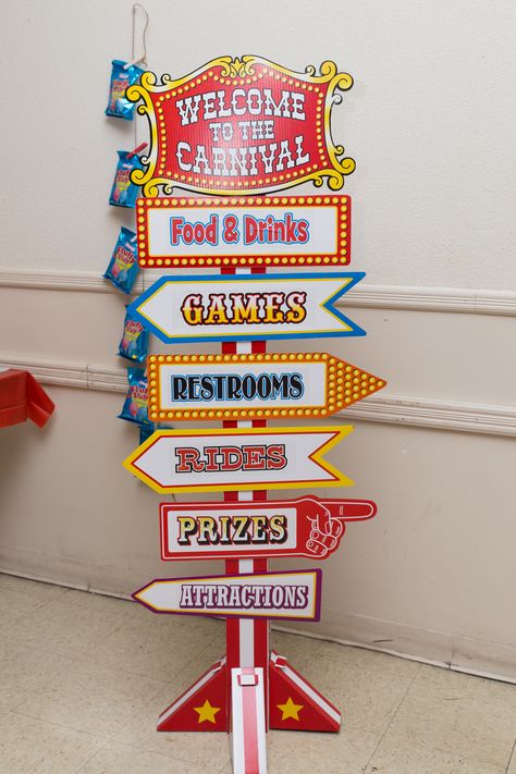 Circus Themed Bedroom, Circus Party Invitations, Fic Ideas, Carnival Signs, Carnival Booths, Circus Invitations, Carousel Party, Carnival Birthday Party Theme, Carnival Decorations