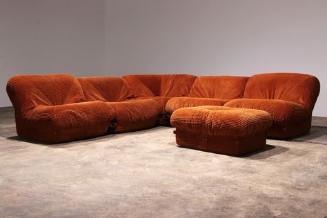 Listed on VNTG.com: Airborne sectional sofa with ottoman 'Patate' in orange Corduroy | #vntg #vintage Metal Lounge Chairs, Arm Chair Table, Vintage Pendant Lamp, Vintage Floor Lamp, Stylish Sofa, Coffee Table To Dining Table, City Furniture, Vintage Table Lamp, Easy Chair