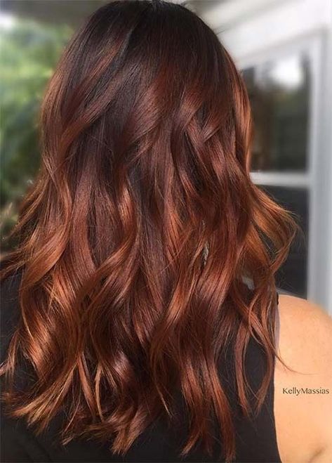 Les plus belles colorations rousses - Magazine Avantages 2017 Hair Trends, Rambut Brunette, Skirt Diy, Dark Auburn, Hair Color Auburn, Red Highlights, Nails Red, Dark Burgundy, Burgundy Hair