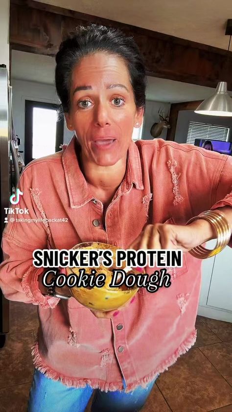 Tonya Spanglo, Snickers Dessert, Snickers Protein, Protein Cookie Dough, Protein Cookie, Healthy High Protein Meals, Protein Pudding, Thm Desserts, Cottage Cheese Recipes