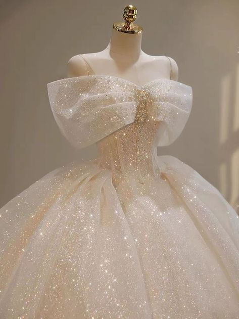 Simple Debut Gowns, Gown For Debut, Xv Ideas, Debut Gowns, Xv Dresses, Diamond Dress, Ball Dresses, Quince, Future Wedding