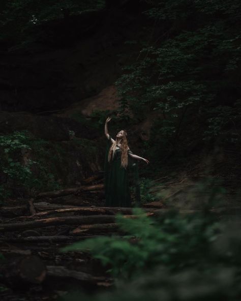 Fantasy Photography Portraits, Ethereal Photography, Lotr Elves, Fairytale Photography, Mystical Forest, Fantasy Portraits, Fantasy Photography, Halloween Photoshoot, Photoshoot Inspo