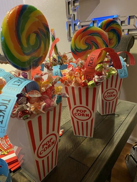 Carnival Theme Candy Table, Inside Carnival Birthday Party, Carnival Theme Party Table Set Up, Circus 5th Birthday Party, Popcorn Birthday Party Theme, Snack Centerpieces Parties, Circus Themed Party Ideas, Circus Candy Table, Homemade Carnival Decorations