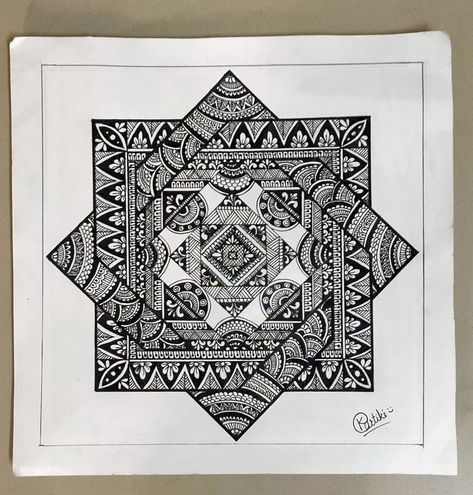 Mandala Art Square Shape, Unique Shapes Geometry, Unique Mandala Drawing, Henna Mandala Design, Sacred Geometry Art Mandalas, Slate Ideas, Mandala Making, Square Mandala, Easy Mandala