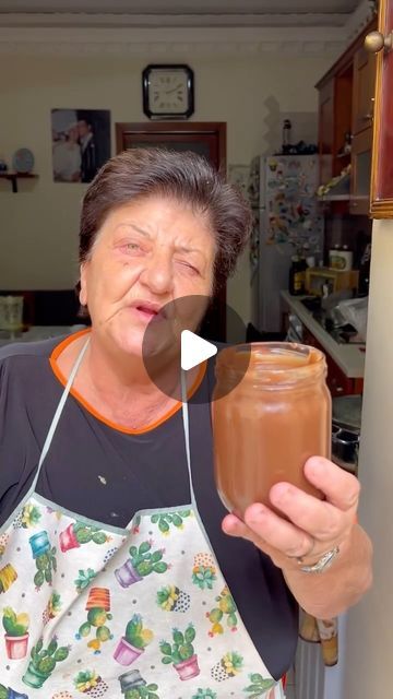 Growing Up Italian™️ on Instagram: "How to make your own Nutella in 5 minutes 🍫 (@ziateresa_ricette_napoletane)" Nutella Bread, Best Italian Recipes, Nutella, Italian Recipes, Hair Color, Salad, Bread, Favorite Recipes, Make It Yourself