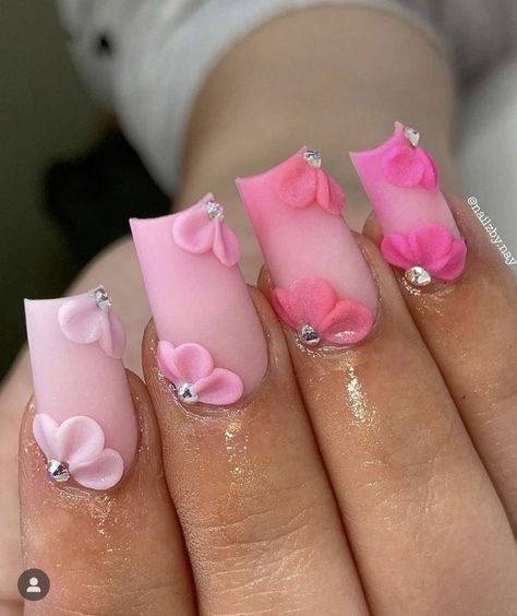 Birthday Nails 3d Flowers, Short Nails With 3d Flowers, Pink 3d Flower Nails, Pink 3d Nails, Acrylic Nails With Flowers, Rhinestone Nail Ideas, Pink Rhinestone Nails, Nails With 3d Flowers, Matte Pink Nails