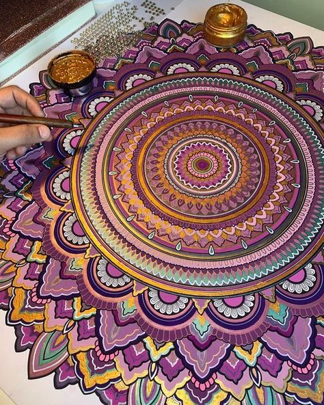 Big Mandala Drawing, Big Mandala Art, Mandala Drawing Colourful, Islamic Illumination, Vivekananda Quotes, Mandala Wall Decor, Persian Art Painting, Study Flashcards, Cute Laptop Wallpaper