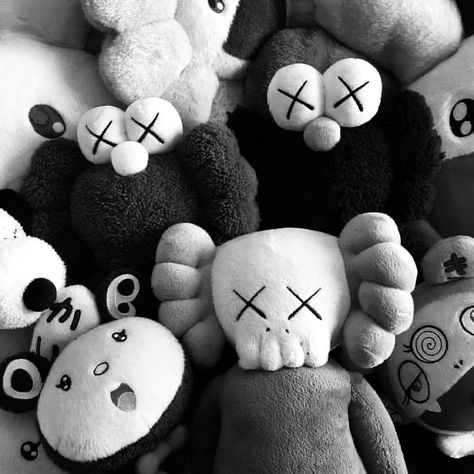 Black And White Kaws, Black Kaws, Black And White, White, Black