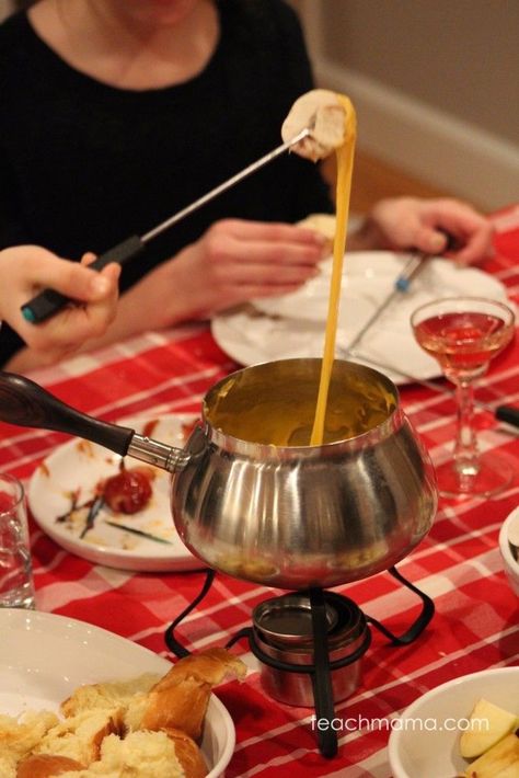 how to do a family fondue night: teachmama.com Fondue Dinner Party, Fondue Dipping Sauces, Charcuterie Night, Valentines Meal, Fav Dessert, Family Valentines, Fondue Dinner, Fondue Night, Special Occasion Dinner