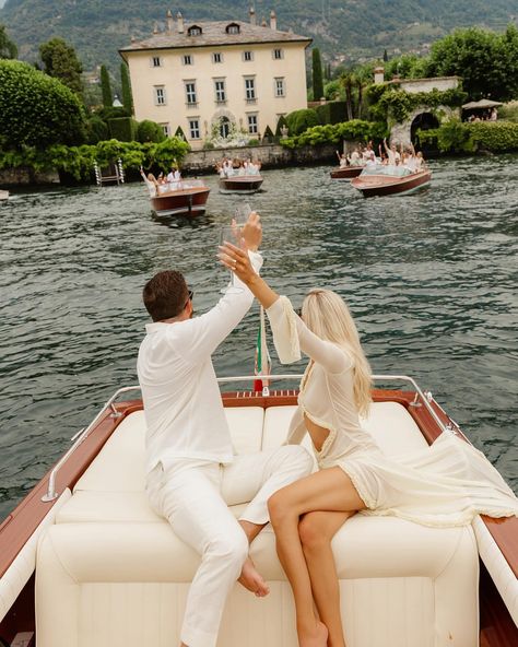 A dreamy bridal party with a boat ride on Lake Como, surrounded by stunning views. Unforgettable moments, laughter, and Prosecco toasts! 🥂 Photography: @daniloandsharon Couple: @jordangiorgio @paolini15 Planning & design: @oanaevents Videography: @cordes_studio Beauty team: @kellsiebainmakeup @makeupbyalessandra_ @sieraphillipsbeauty @kaylabenay.hmua Boats: @cantiere_cadenazzi Italy Engagement Photos Amalfi Coast, Wedding Photos Italy, Italy Engagement Shoot, Boat Couple Pics, Boat Engagement Shoot, Italy Lookbook, Italy Engagement Photos, Lake Como Engagement, Lake Como Boat