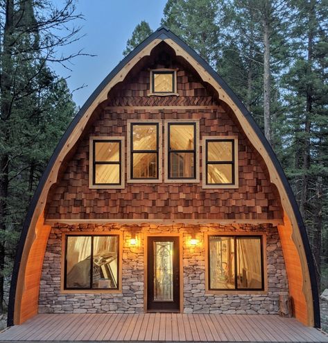 Gothic Cabin, Cottages In The Woods, Quonset Homes, Arched Cabin, Gothic Arch, Arch House, Cabin Art, Cabin Floor Plans, Beautiful Cabins