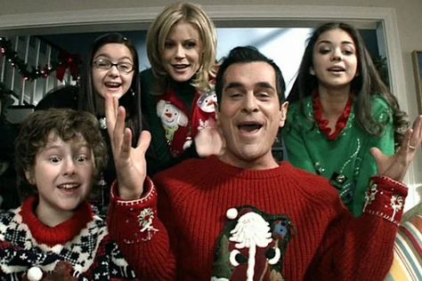 Dunphy Family, Phil Dunphy, Monday Christmas, Christmas Episodes, Top Tv Shows, Ugly Christmas Sweaters, Most Viewed, Family Doctors, Step Brothers