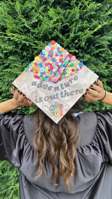 Adventure is out there graduation cap from the movie up Artsy Grad Cap Ideas, Adventure Is Out There Grad Cap, Pitbull Graduation Cap, Teachers Graduation Cap, Hs Grad Cap, Easy Grad Cap Designs, Lorax Graduation Cap, Grad Cap Ideas Teacher, 2024 Grad Cap Ideas