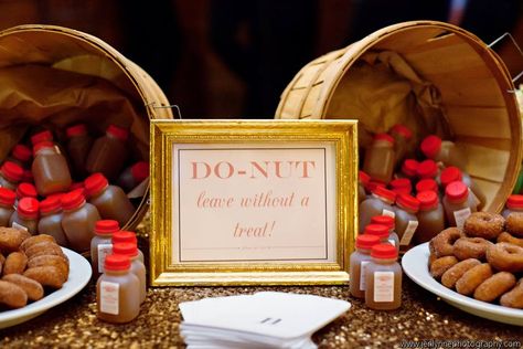 Spice up your fall wedding with an apple cider donut and cider bar. Henrici's Catering at The Pavilion at Ochard Ridge Farms, Rockton, IL Apple Cider Donut Wedding Favor, Fall Wedding Donuts And Cider, Cider And Donut Bar Wedding, Cider And Donuts Display, Terrocata Wedding, Apple Cider Donuts Wedding, Cider Donuts Wedding, Apple Cider Wedding, Donuts Photography