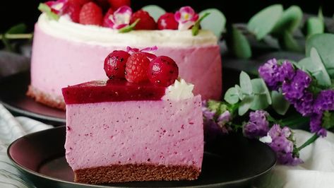 Bavarian Cream Dragon Fruit Cake | Tastemade Dragon Fruit Cake, Dragonfruit Recipes, Flan Au Caramel, Strawberry Things, Tv Recipes, Buah Naga, Cake Cooking, Bavarian Cream, Mini Torte