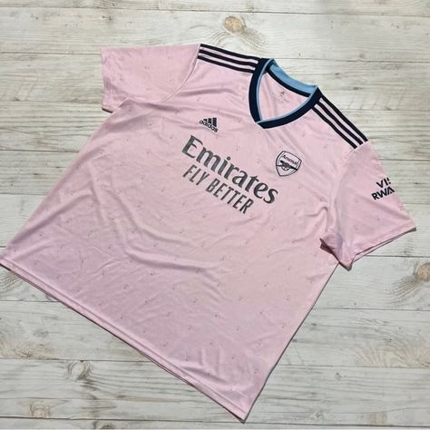 For All True Fans. Very Rare I Have All Sizes From Small To Xxl Available Size With Name!! 1- 2xl Saka If You Want With Name And Size It Will Take About 10 Days. Please Message Me If I Don’t Have Written Here That I Have With Name In Your Size Then I Will Just Send Shirt With No Name. Please Message First If Have Questions Pink Arsenal Jersey, Jerseys Aesthetic, Cute Jersey Outfits, Cute Jersey, Poshmark Clothes, Jersey Pink, Random Clothes, Pink Jersey, Jersey Tops