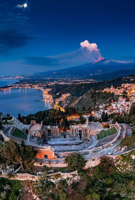 Sicilia il Meglio | Taormina by night con vista Etna | Facebook Taormina Sicily, Explore Italy, Quaint Village, Italy Aesthetic, Scenic Beauty, Ancient Architecture, Holiday Travel, Sicily, Places To Travel