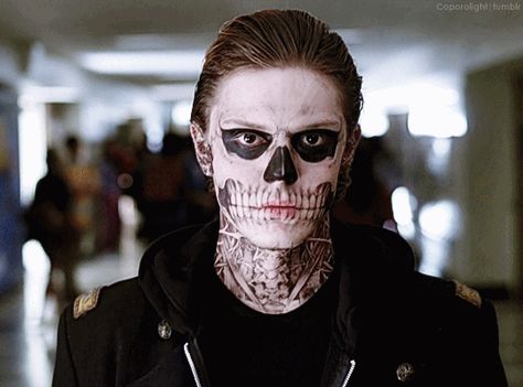 Loki Bucky, American Horror Story Costumes, Skull Face Tattoo, Skull Face Makeup, Skeleton Face Paint, Skull Face Paint, American Horror Stories, Skeleton Face, Horror Costume